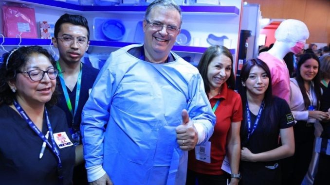 Hospitales privados reconocen a Marcelo Ebrard por la gestión internacional para las vacunas COVID