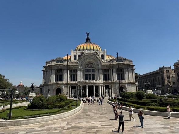 ¿Qué tal te caería un tour de arte y cultura por el Centro Histórico de la CDMX en Turibús? 