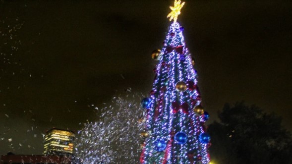 Tómate la foto en esta Villa Navideña de CDMX; ¡también hay árbol gigante! 🎄🎄