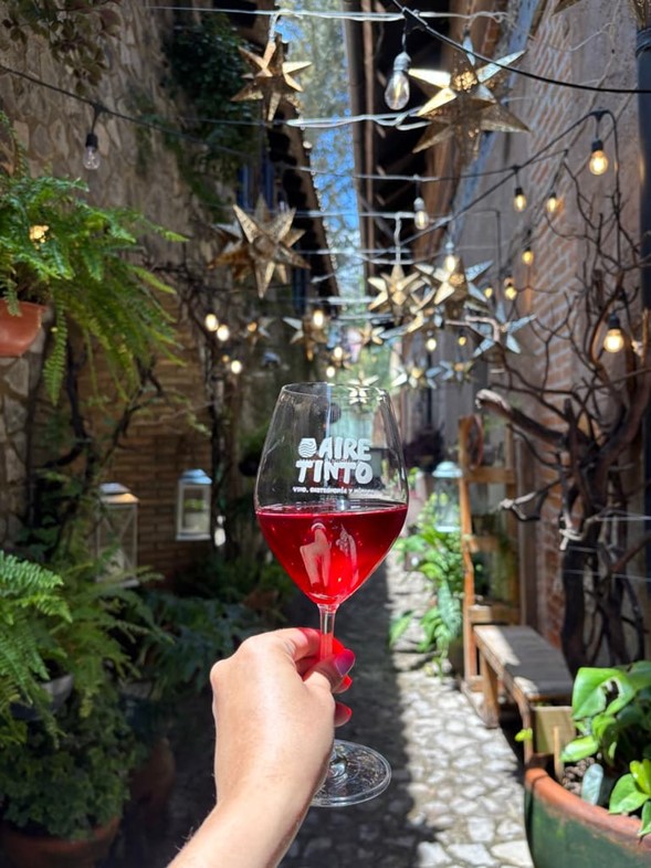 Val’Quirico se llena de vino: todo sobre el festival Aire Tinto 2025 🍷🍷🍷