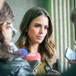 Señala Lorena de la Garza presiones externas tras bloqueo al presupuesto de Nuevo León