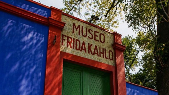 Verano Azul 2026: Cómo recorrer la faceta más íntima y nocturna del hogar de Frida Kahlo